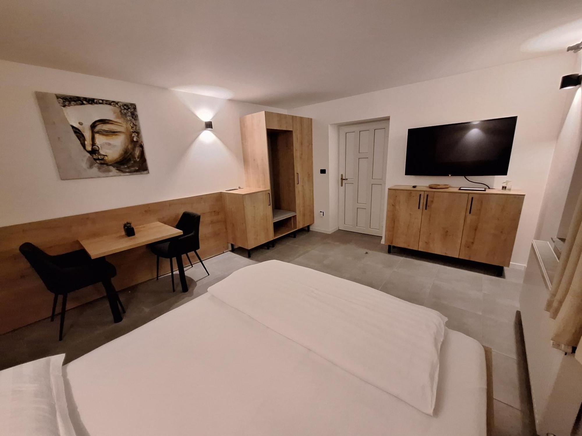 Prenocisca Kralj Apartment Komenda Bagian luar foto