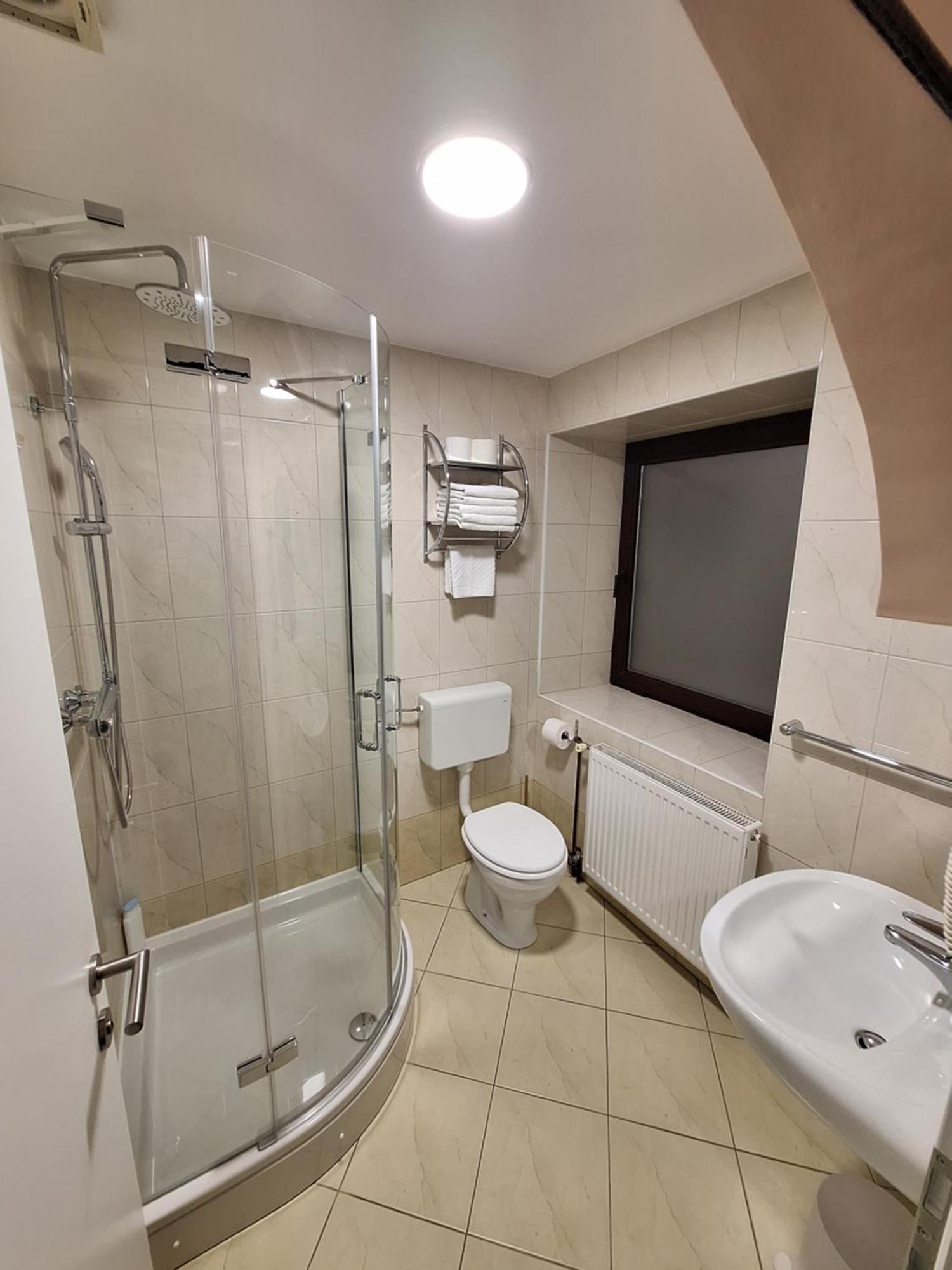 Prenocisca Kralj Apartment Komenda Bagian luar foto